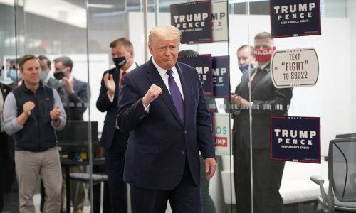 Oglasio se Trump: Pokušavaju nam ukrasti izbore! Twitter osporio tweet i zabranio komentiranje