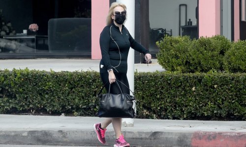 Komičarka ne može prestati uživati u svojoj novoj liniji