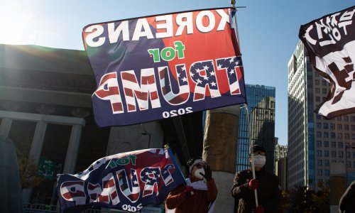 SAD dan nakon izbora ima rekordan broj novih slučajeva koronavirusa