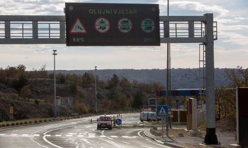 Prometna nesreća kod Svete Helene, vozi se usporeno u smjeru Zagreba
