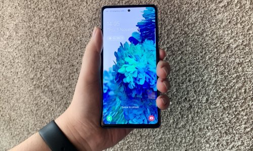 [FOTO] Šarenilo za fanove: Isprobali smo vješto skrojen Samsung Galaxy S20 FE 5G