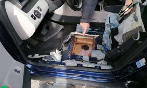 Dvojica Bugara pokušala ući u Hrvatsku s gotovo 42 kilograma marihuane, sakrili su je u 'duplo dno' automobila