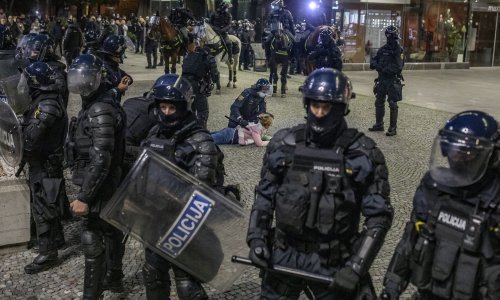 Čudna pozadina nereda na ulicama Ljubljane: Optužuju kriminalce i huligane, a Janša je u sve upetljao i zviždača, šefa tajne službe...