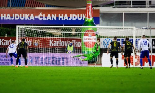 Pogledajte nevjerojatnu završnicu na Poljudu; zašto je dosuđen penal, kako su se igrači Hajduka prepirali oko toga tko će pucati te sjajnu obranu golmana Osijeka