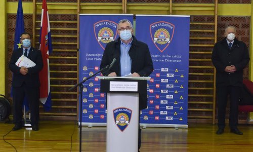 Capak otkrio da rade plan cijepljenja, naručeno je doza za polovicu stanovništva Hrvatske; pojasnio i tko će se besplatno cijepiti