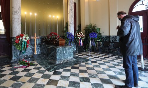 Dinamo se oprostio od legende: 'Odlazi nam Zambi u nebeske dvore, tamo ga čekaju bivši suigrači, i uvjeren sam da će brzo naći neku modru livadu i baciti na dva mala gola'