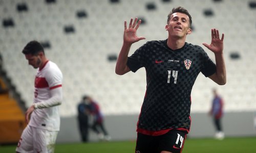 Kad nema VAR-a; Uz pomoć ruke zabio prvijenac za Hrvatsku pa komentirao sporne situacije kada je tražio penale, a nije ih dobio