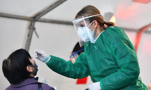 Covid-19 nagriza demokraciju i slobode u 6 od 10 zemalja