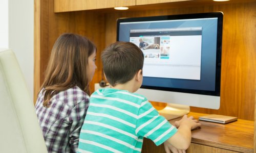 Obratite pažnju: Kako sve internetski kriminalci mogu ciljati djecu