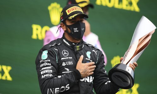 [FOTO/VIDEO] Lewis Hamilton čudesnom vožnjom osvojio sedmi naslov svjetskog prvaka, a onda se prisjetio Schumachera i poslao emotivnu poruku navijačima