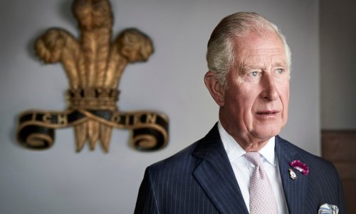 Princ Charles zaplovio modnim vodama: Ovako izgledaju komadi iz njegove luksuzne kolekcije