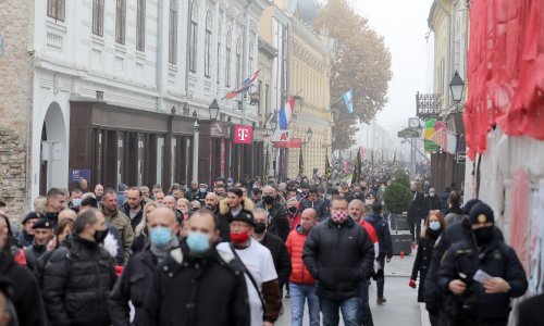 [FOTO/VIDEO] Potresne priče sudionika Kolone sjećanja: 'Moj djed je ležao zaklan na verandi, izvađenih očiju...'