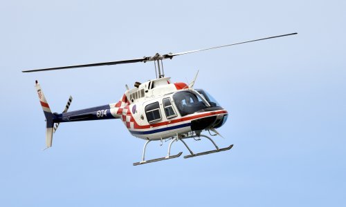 U Zemuniku počela letačka obuka na helikopterima Bell-206B