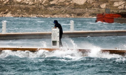 Pripremite se na probleme u prometu. Na snazi je crveni meteoalarm