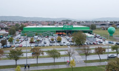 Pogledajte kako će za Božić Pevex nagraditi svoje radnike