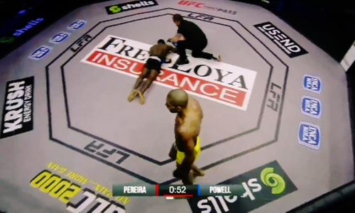 On je jedan od najboljih udarača današnjice, a ovo je najstrašniji nokaut vikenda, bio je bez svijesti čak pet minuta