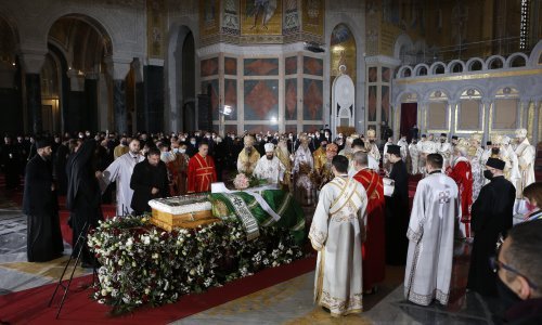 [FOTO] Pokopan poglavar Srpske pravoslavne crkve patrijarh Irinej, Vučić na sprovodu: 'Uvjerio je papu Franju da Stepinac nije svetac'