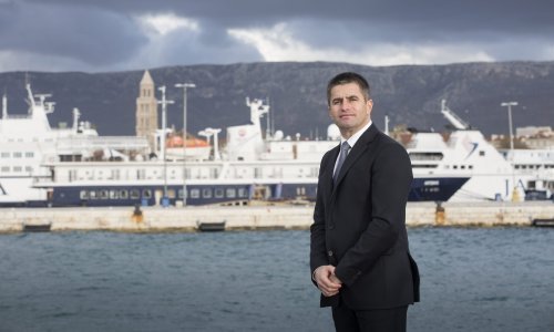 Novom šefu splitskog HDZ-a privatni je biznis procvjetao otkad je u politici, Sanader mu je mentor, a Oparina fotelja cilj: Tko je Vice Mihanović