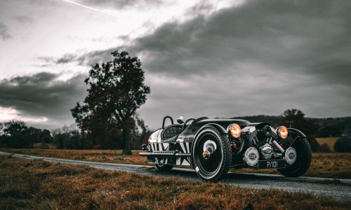 [FOTO/VIDEO] Morgan 3 Wheeler odlazi u povijest; originalni model na tri kotača počeo se proizvoditi još 1909.