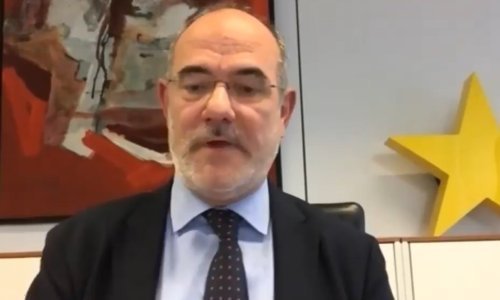 'Virus ne može pobijediti u bitki s demokracijom'