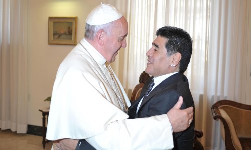 [FOTO] Zbog Maradonine smrti trodnevna žalost u Argentini: Nikada mu nećemo moći platiti toliko radosti koju nam je donio
