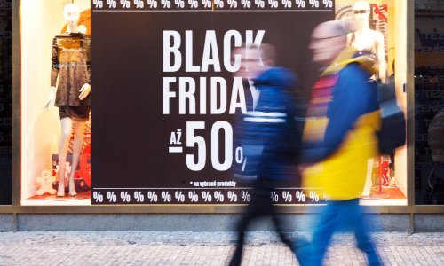 Za Crni petak potrošnja pala 7,75 posto u odnosu na lani