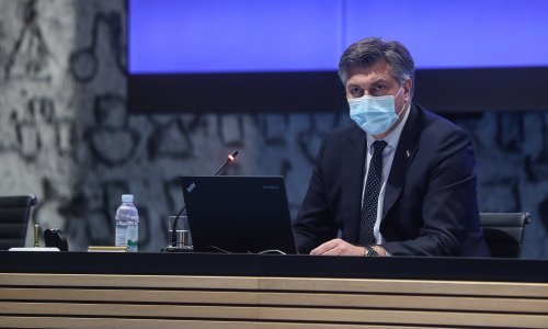 Plenković: Razmišljamo o uvođenju kazni za nepridržavanje mjera