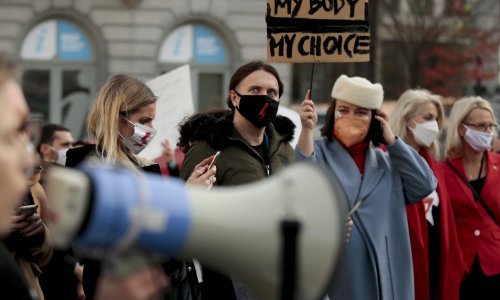 EU parlament o pobačaju i prizivu savjesti liječnika u Poljskoj: Dužni ste poštivati prava žena
