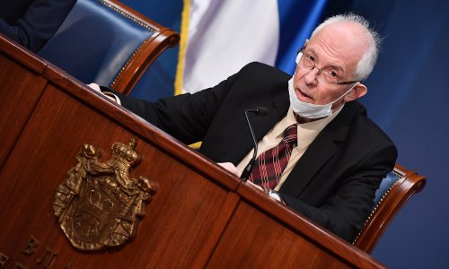 U Srbiji raste broj umrlih i zaraženih koronom, član Kriznog stožera odbacuje tvrdnje o pucanju zdravstvenog sustava
