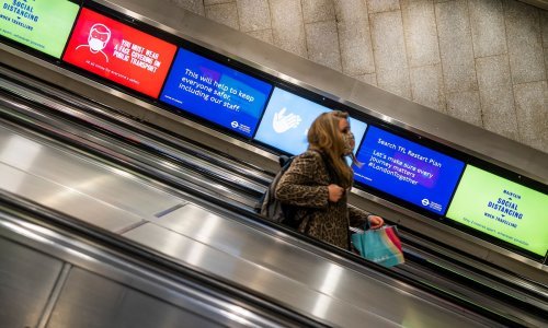 Uz više od 400.000 umrlih dio Europe počeo s ublažavanjem restriktivnih mjera