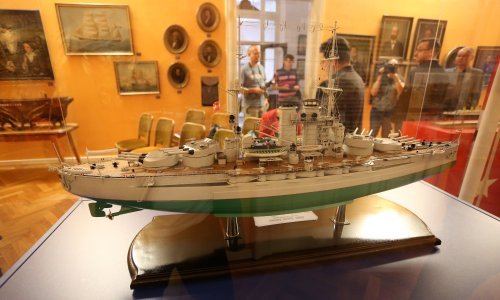 Otvorena izložba 'Granice - između reda i kaosa'