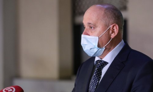 Bačić objasnio zašto je Franković mogao glasati videovezom iako je korona negativan