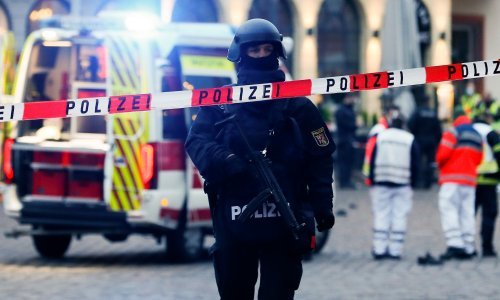 [FOTO/VIDEO] Automobilom pregazio pješake u Trieru, četvero mervih uključujući i dijete. Uhićen Nijemac koji je danima spavao u automobilu