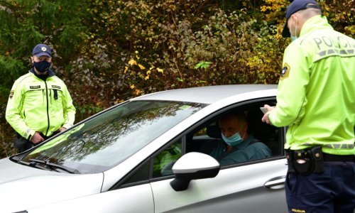 U Sloveniji 830 novih zaraza koronavirusom: Otvorena neka skijališta, ali i dalje nema putovanja po zemlji