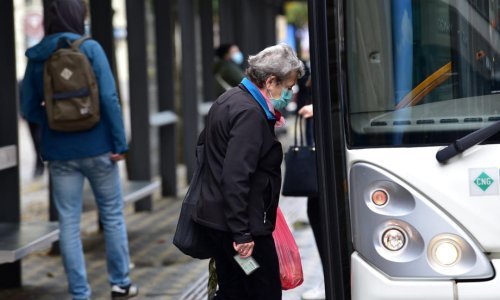 U Sloveniji 884 novozaraženih i 40 umrlih; provedeno manje testova, udio zaraženih visokih 33 posto