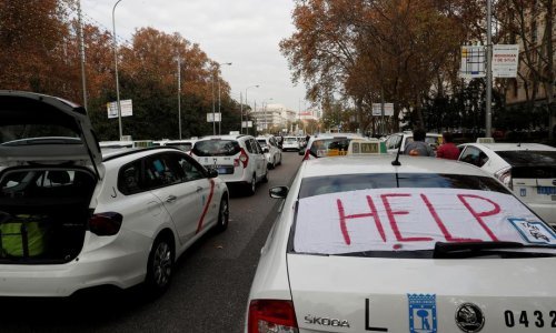 Pandemija se ponovo ubrzava, više od 65 milijuna slučajeva u svijetu