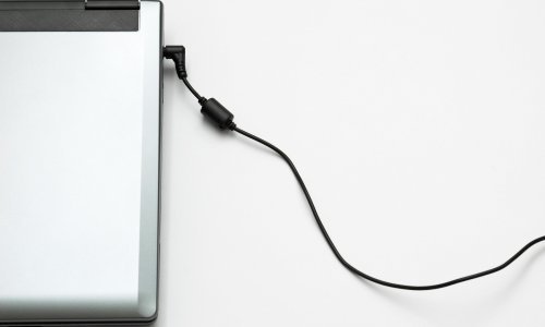 Stalno je prazan? Produljite životni vijek baterije laptopa uz ove korisne postavke