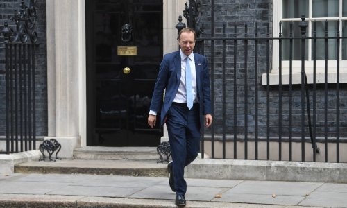 Već idućeg tjedna prvih 800 tisuća doza cjepiva Pfizer/BioNTecha dostupno u Velikoj Britaniji