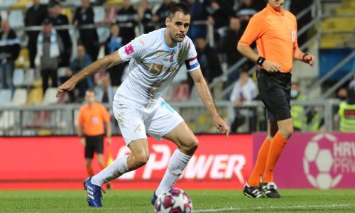 [VIDEO/FOTO] Rijekin kapetan Franko Andrijašević nagradio vodeći dvojac Ademi - Caktaš, nastavlja se neizvjesna utrka za najboljeg igrača godine