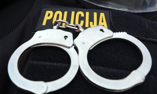 Na graničnom prijelazu Plovanija uhićena šestorica Talijana zbog krađe milijun i pol kuna