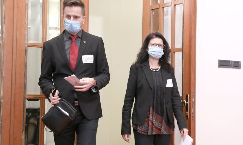 [VIDEO] SDP-ovci predviđaju za Božić u Hrvatskoj eskalaciju epidemije, traže ispriku Plenkovića i Stožera