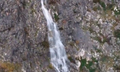 [VIDEO] Rijedak fenomen na Mosoru: Ogromna količina kiše probudila slapove