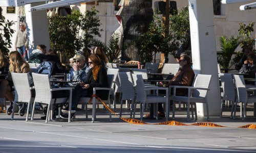 Popuštanje mjera u tri kruga; epidemiolozi precizirali kada bi se mogli otvoriti kafići