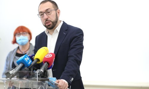 [VIDEO] Tomašević: Gradski proračun za 2021. je El Dorado za privatne koncesionare, za njih nema zime, krize...