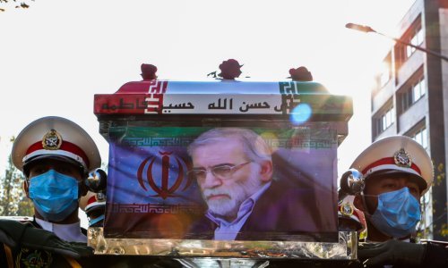 Iran kaže da je znanstvenik ubijen strojnicom kojom je upravljao satelit