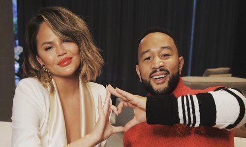 Chrissy Teigen pokazala kako izgleda u donjem rublju, a komentar njezina supruga prikupio je više od 155 tisuća lajkova
