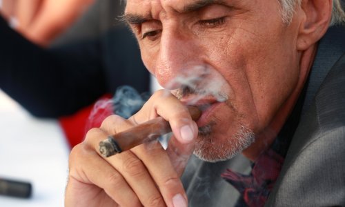 Europljani žive dulje, ali su predebeli i previše puše