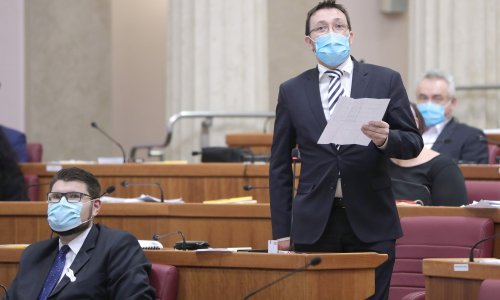 Malenicu u Saboru rešeta oporba; Bauka brinu 'HDZ-ovci koji će ostati bez funkcije': Kad im budu tražili novi posao, neka ih stave u komunalna poduzeća, samo ne na čelo domova za starije