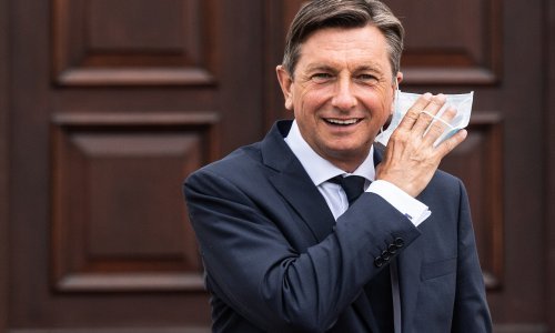 Pahor: Treba se koncentrirati na izazove Covida-19, a ne na sporedno