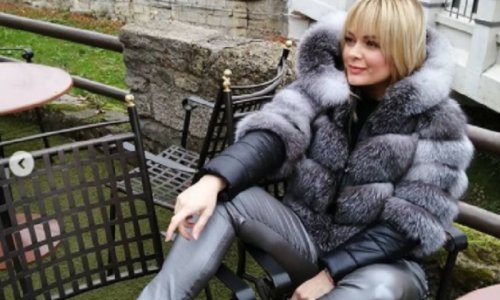 Minea oduševljava svojim stajlinzima, fanovi joj poručuju da je sve ljepša